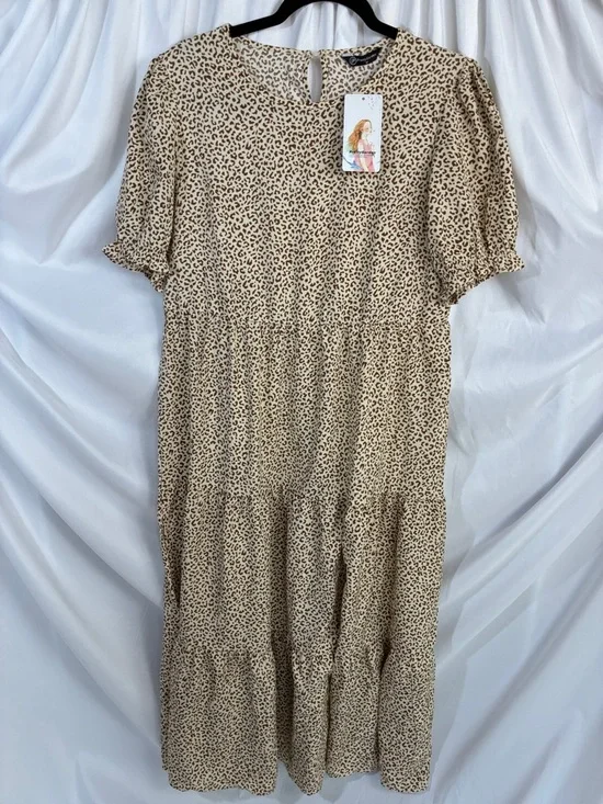 NWT - Pretty Garden Dress - Picture 1 of 6